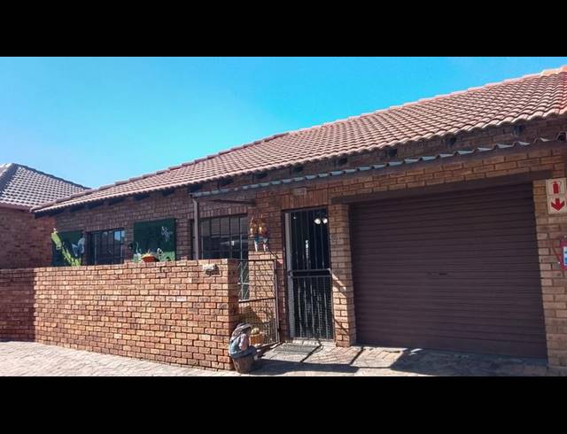 2 BEDROOM APARTMENT FOR SALE IN ROBIN PARK